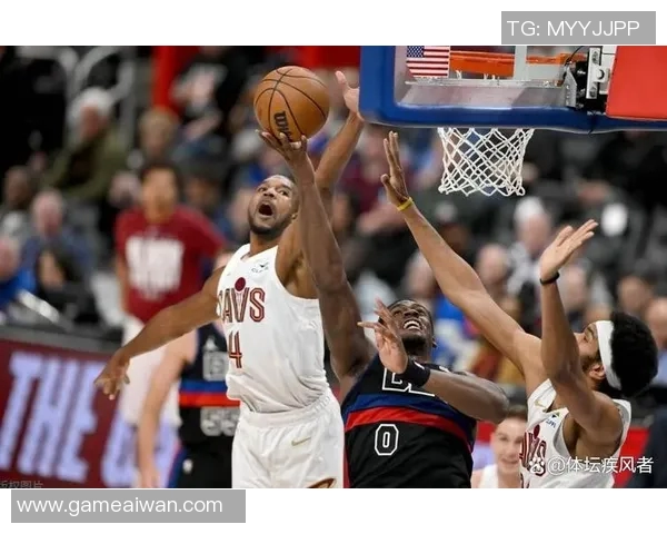 莫布里转身暴扣太帅了,骑士第二节反超活塞打停对手,莫布里带队展现强势攻防 莫布里转身暴扣太帅了,骑士第二节反超活塞打停对手,莫布里带队展现强势攻防